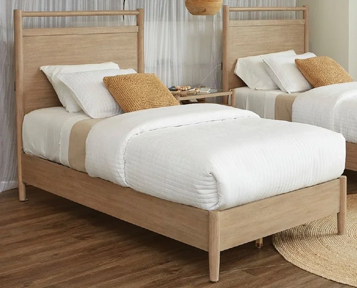 Aspenhome Shiloh Full Panel Bed in Champagne