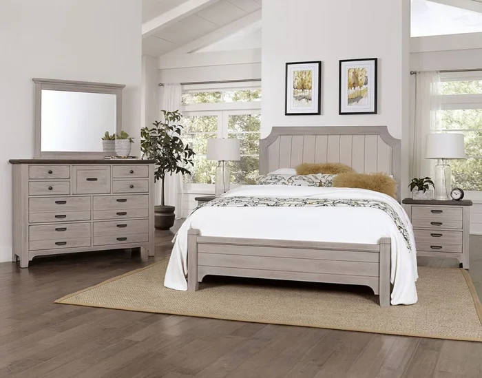 Vaughan-Bassett Bungalow 2pc Upholstered Bedroom Set in Dover